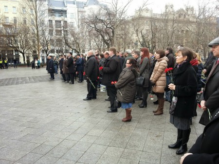 Возложение цветов